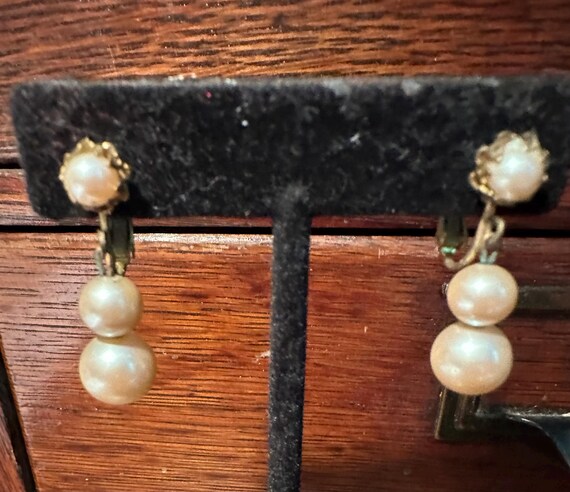 Miriam Haskell dangle, drop smooth pearl earrings… - image 3