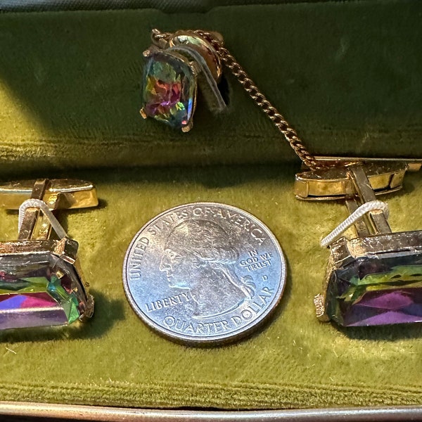 Watermelon tourmaline glass cuff links and tie tac circa 1960s by Lord Newport 400