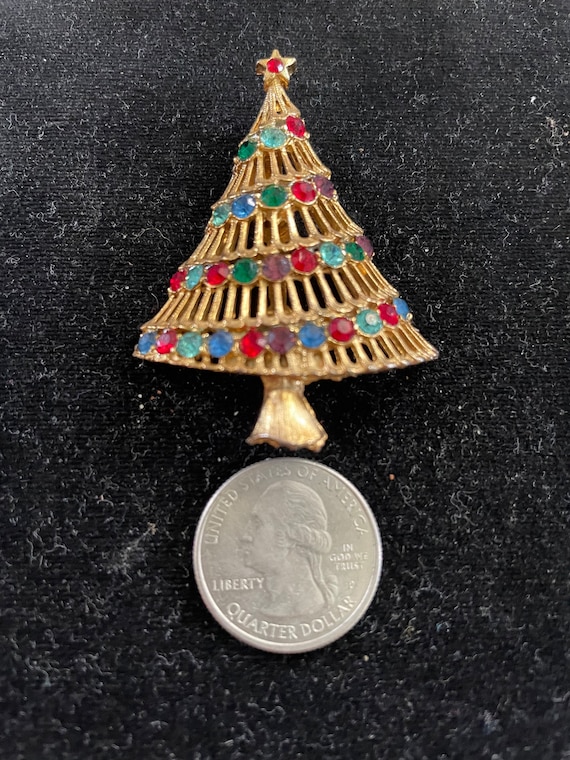 JJ,Jonelle jewelry Christmas tree brooch in multic