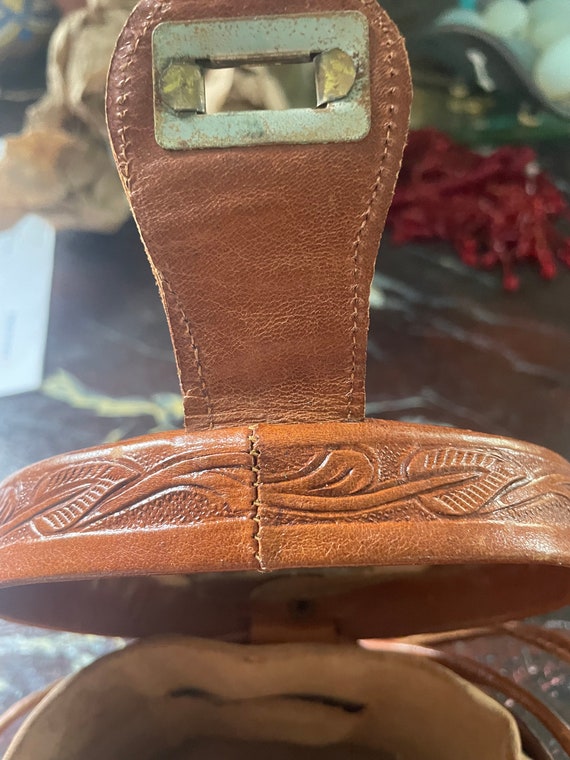 Hand tooled leather oval box purse circa 1940s - image 5