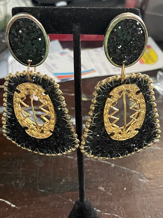 Runway pierced 1980s earrings in black and gold m… - image 1