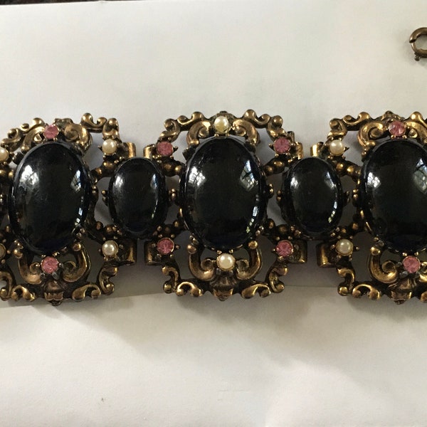 Vintage,1950s Judy Lee bracelet in thermoset plastic cabochons,pearlsand pink rhinestones