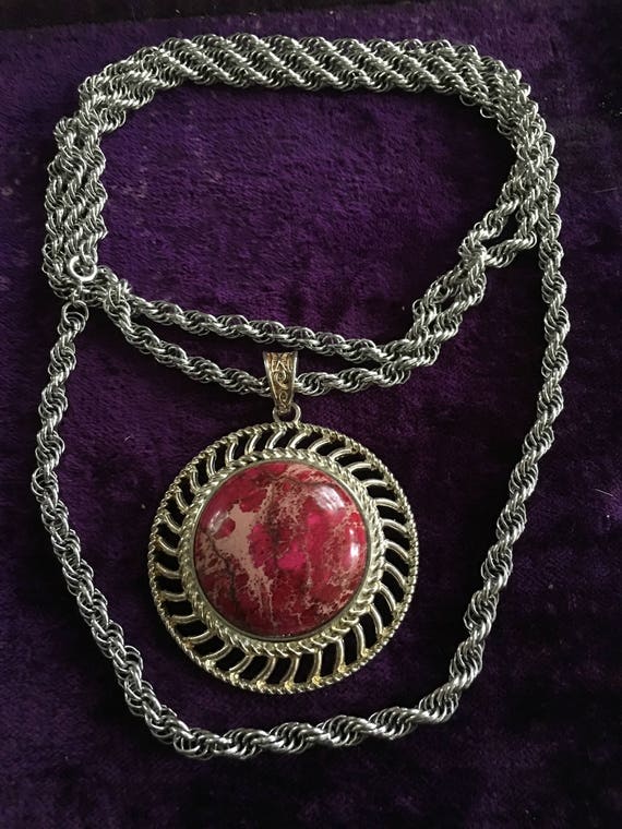 Monet pendant necklace circa 1970 with red stone … - image 4