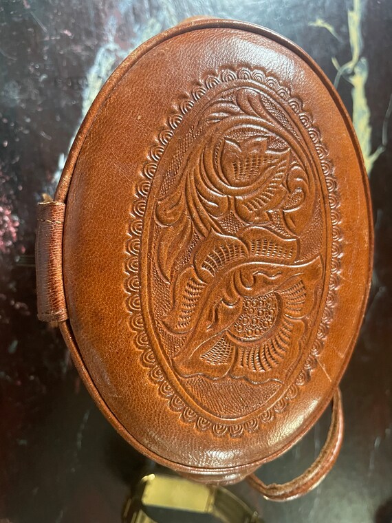 Hand tooled leather oval box purse circa 1940s - image 3