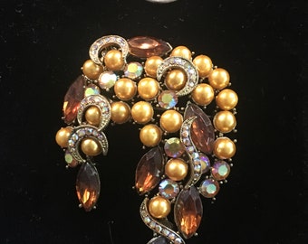 Iridescent and pearl brooch, pin circa 1950s