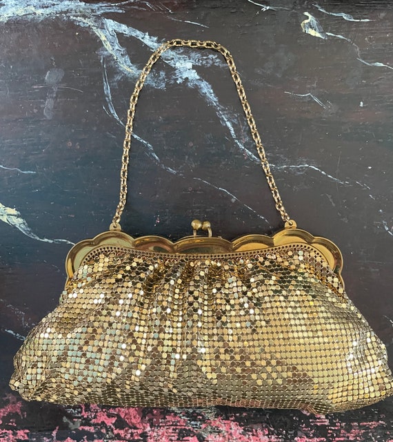 Whiting and Davis late 40s gold metal mesh handbag - image 5