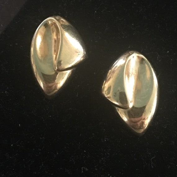 14 karat gold,mid century,clip on earrings in geo… - image 2