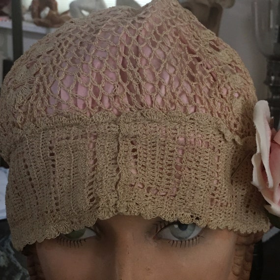 Hand crochet cloche in peach and looks to be cott… - image 3