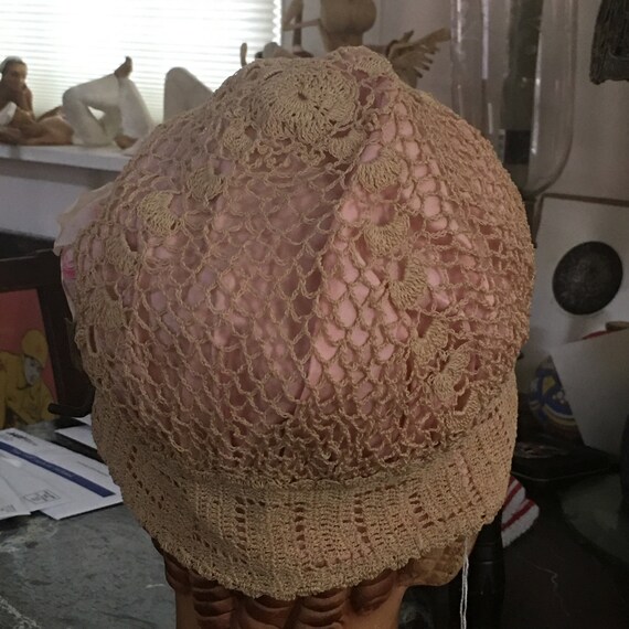 Hand crochet cloche in peach and looks to be cott… - image 5