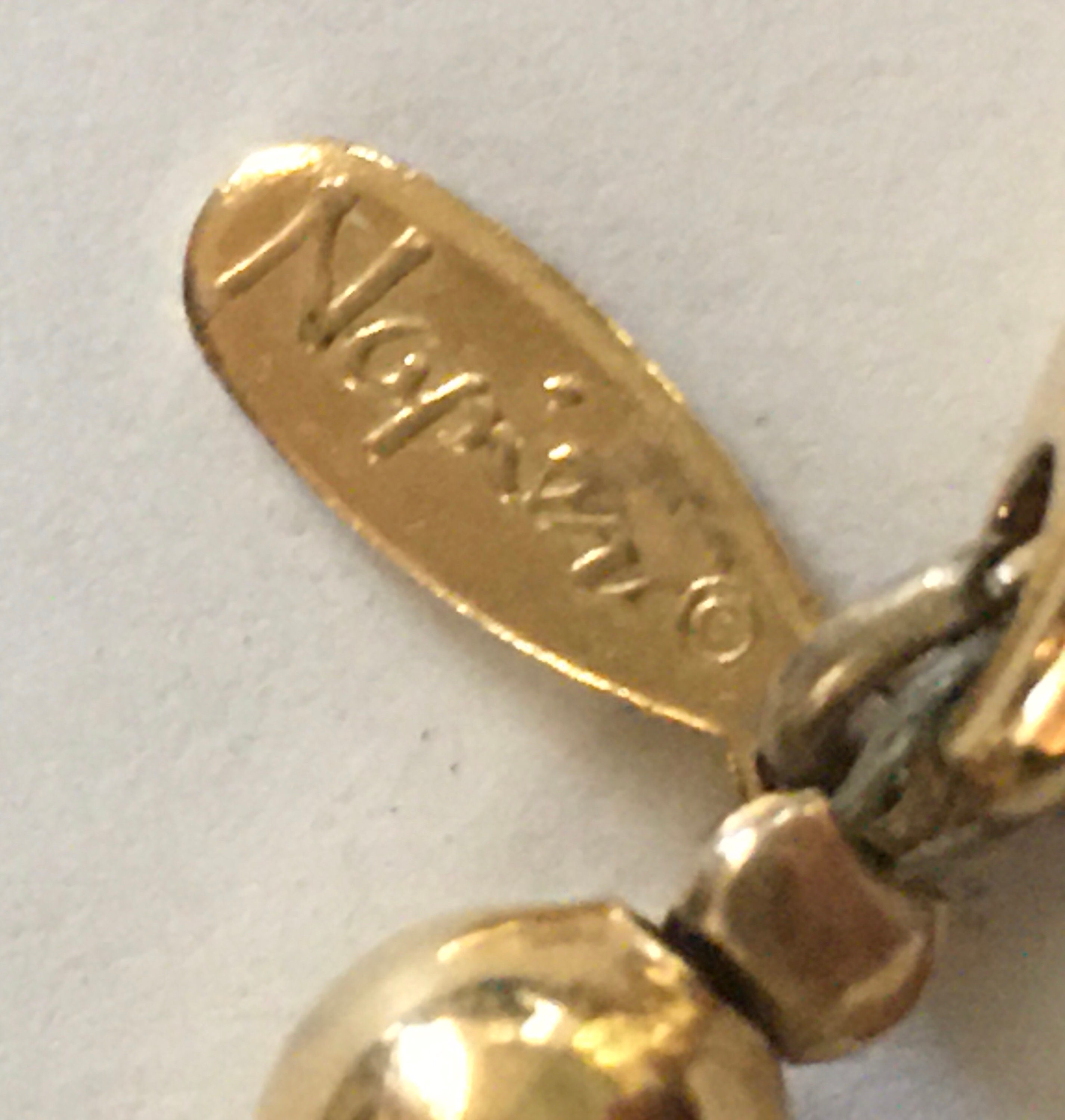 Napier Necklace Circa 1970s in Thermoset or Lucite Plastic