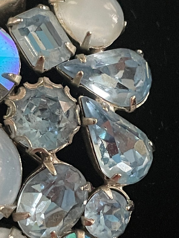 Baby blue moonstone and rhinestone brooch,circa 1… - image 5