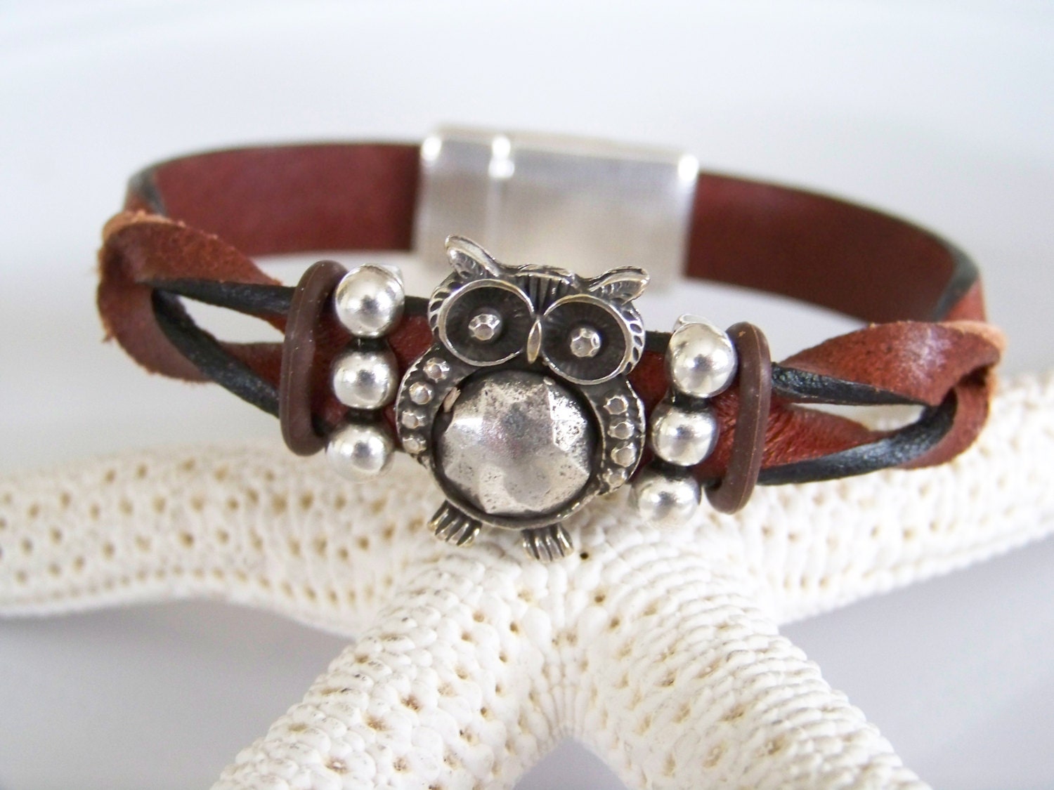 Owl Focal Brown Leather  Bracelet - Item R6233