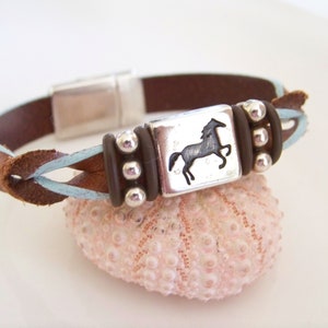 Horse Focal Twisted Leather Bracelet