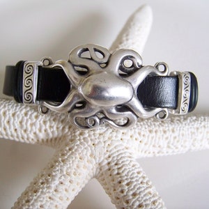 Black Octopus Focal Leather Bracelet - Item R8366