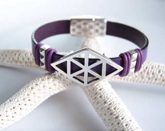 Purple Leather Geometric Focal Bracelet - Item R4156