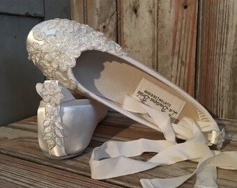 First Holly Communion Ballet Shoe Flower Girl Lace Ballet Flats Beaded Lace Ballet Shoes Ankle Tie