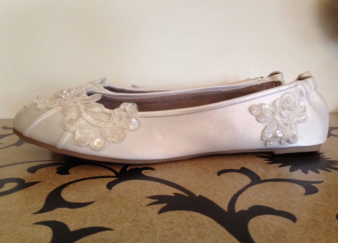ivory lace ballet flats