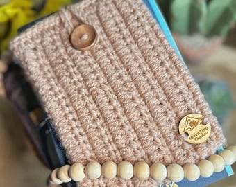 Crochet Kindle Paperwhite Sleeve | Soft Protective Case | Handmade Kindle Cover | Neutral Boho E-Reader Pouch | Thick Cozy Sleeve Gift