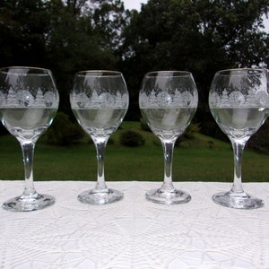 Vintage Libbey, Winter Wonderland, Set of 4, Wine Glasses, Arby Classic Glasses, 7 3/4&quot; Tall, Made in 1980 USA, Excellent Condition
