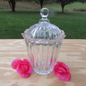 Vintage Candy Dish, NEW Candy Dish with Lid, Made by Crystal Clear Color, Made in USA, 1980s, Excellent Condition