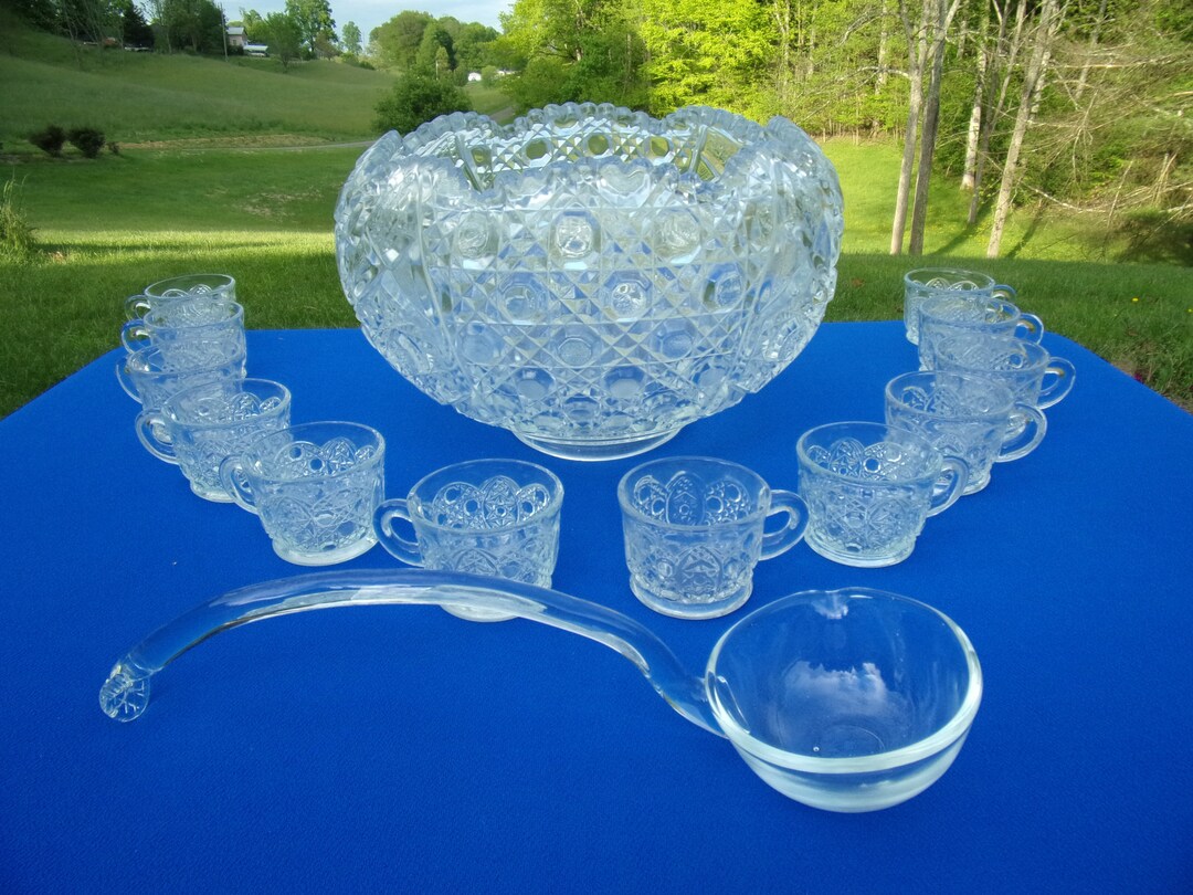 Vintage Punch Bowl, Daisy and Buttons, Smith Punch Bowl, Made 1950. USA