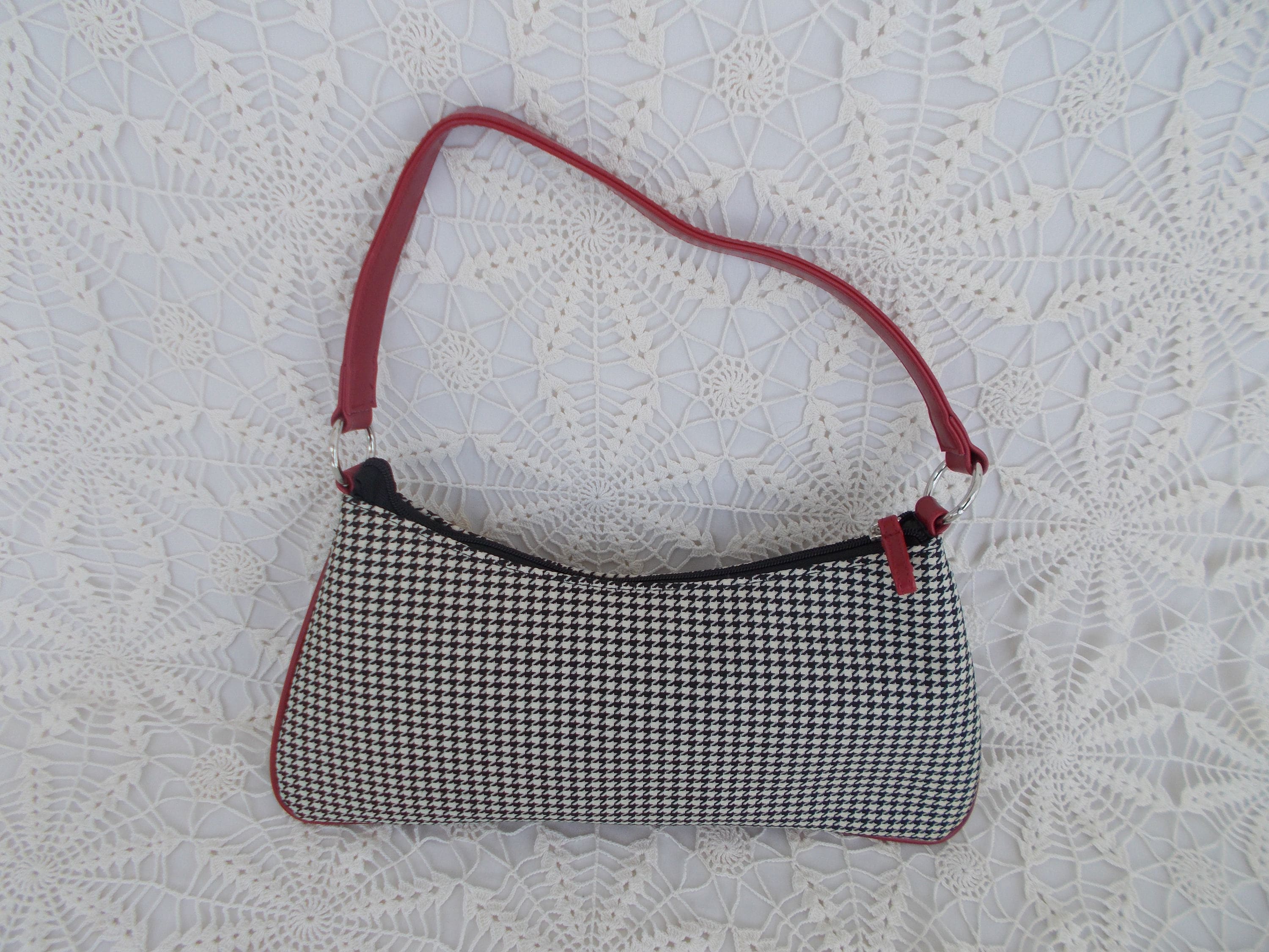 Vintage Stylish Red and Black Houndstooth Women\'s Bag Rocco Barocco : Rocco Barocco Vintage Handbag in Patent and  main image 3