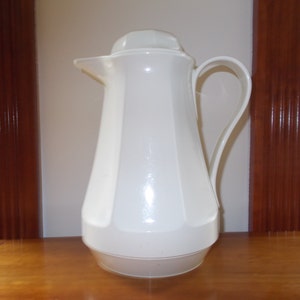Christa Vintage Insulated Thermos, Coffee, Tea, or Hot Beverage Model 430 Made in West Germany in 1982 Holds 32 ounces, Excellent Condition