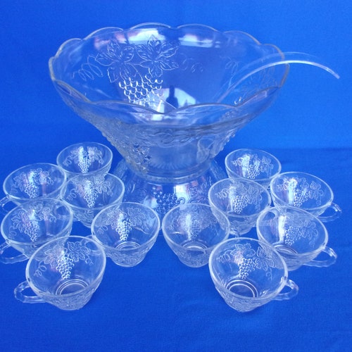 Vintage Anchor Hocking Emerald Green Punch Bowl With 12 Cups Etsy