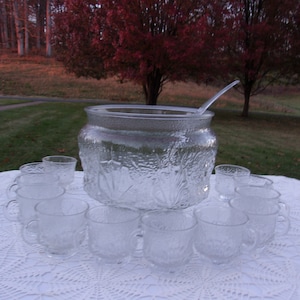 Vintage Punch Bowl Set, Rain Forrest Pattern, Anchor Hocking, Punch Bowl, 12 Cups, Ladle, 1970&#39;s Made in USA, Excellent Condition