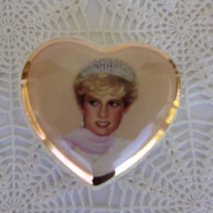 Vintage Heart Shaped Music Box, Princess Diana,  Made by Heritage House, Plays Oh What a Beautiful Morning, Fine Porcelain, Excellent
