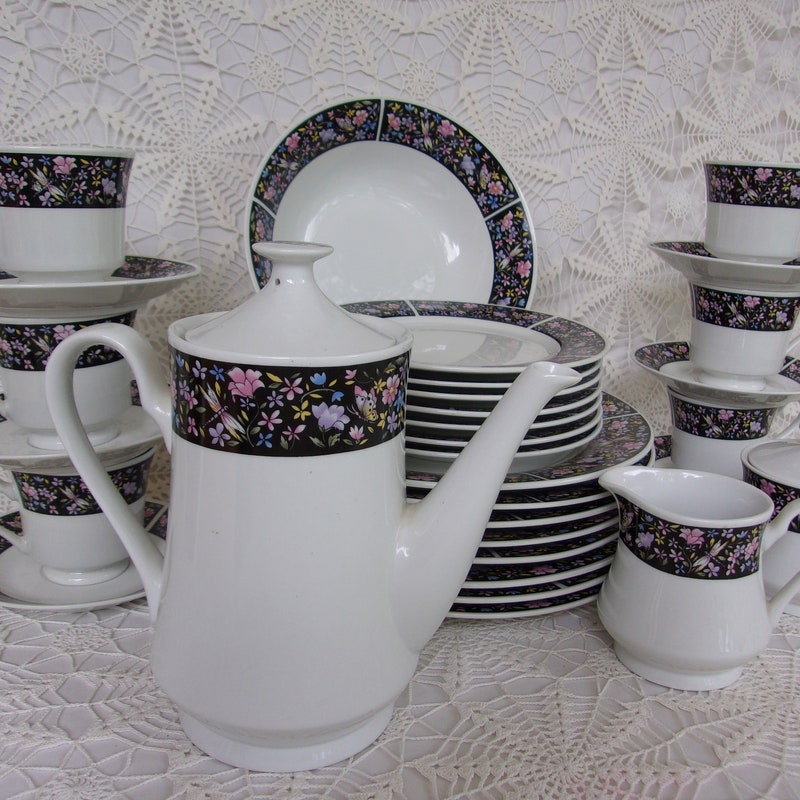 VINTAGE DINNERWARE PATTERNS visual data 8