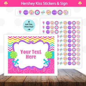 Puede incluir: Se&ntilde;al e pegatinas imprimibles con un tema de dulces en colores rosa, morado y turquesa. La se&ntilde;al tiene un patr&oacute;n de chevron y un marco con el texto "Your Text Here". Las pegatinas presentan una variedad de dise&ntilde;os, incluyendo piruletas, cupcakes y el n&uacute;mero "4".
