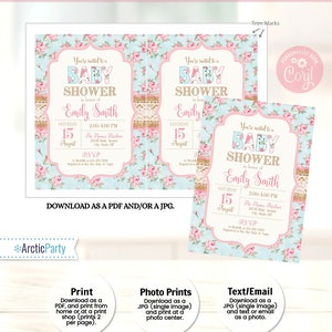 Puede incluir: Invitaciones para baby shower con dise&ntilde;o floral. Las invitaciones presentan un fondo azul claro con rosas rosas y el texto "Baby Shower" en una fuente decorativa. El texto incluye el nombre "Emily Smith" y los detalles del evento.