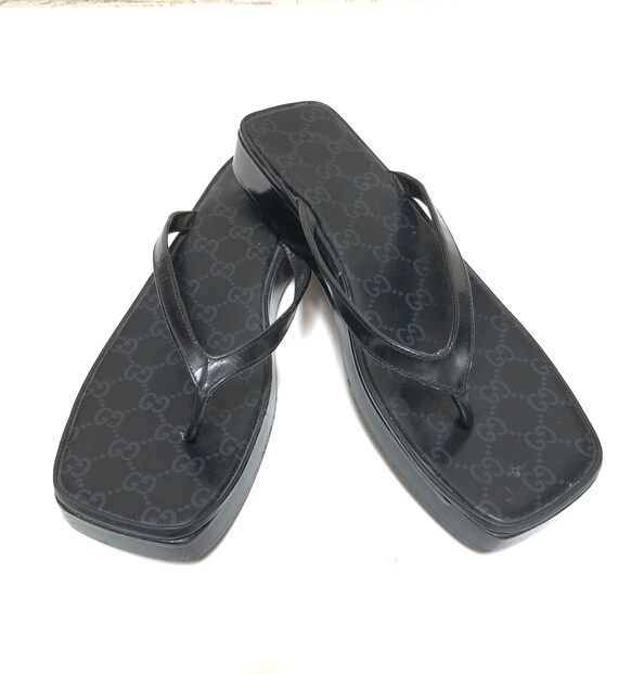 Vintage gucci thong sandal black