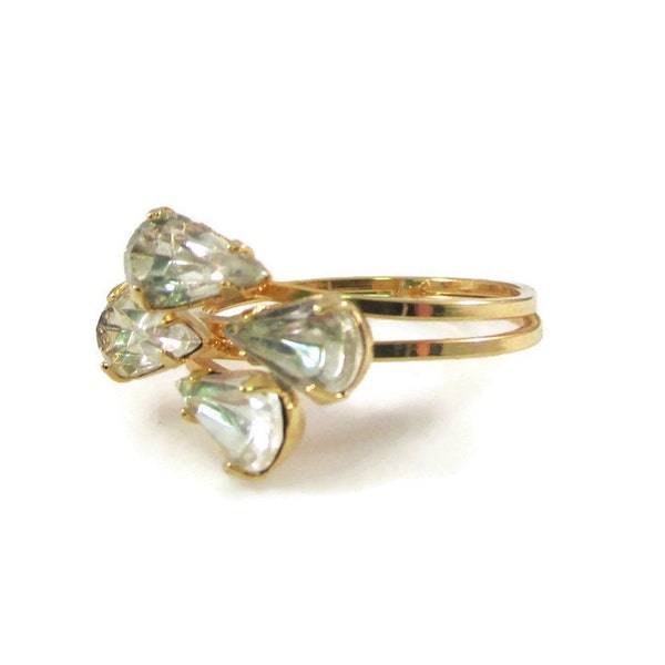 Vintage Teardrop Rhinestone and Gold Tone Ring - Size 9