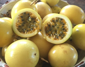 Yellow Passionfruit Seeds/Lilikoi/Exotic Tropical Fruit SEEDS