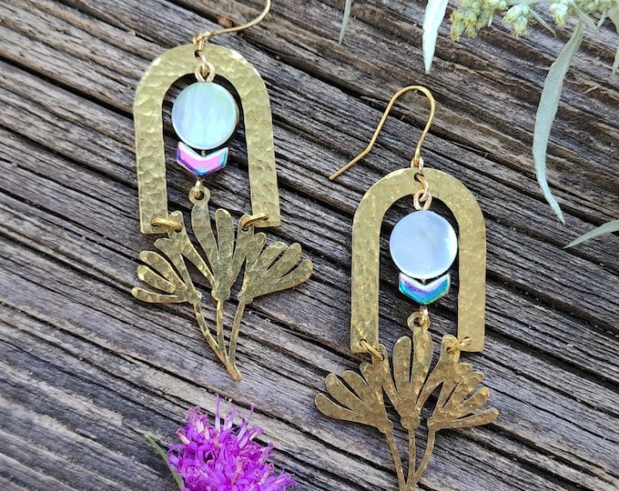 Hammered Brass Cedar Abalone Dangle Earring