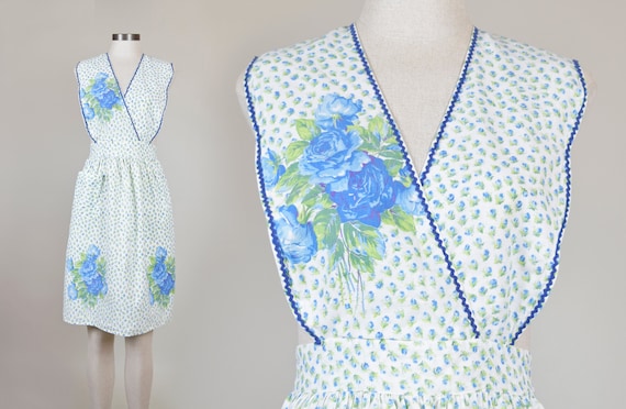 1950's Blue Rose Apron | 1950's Rose Print Apron
