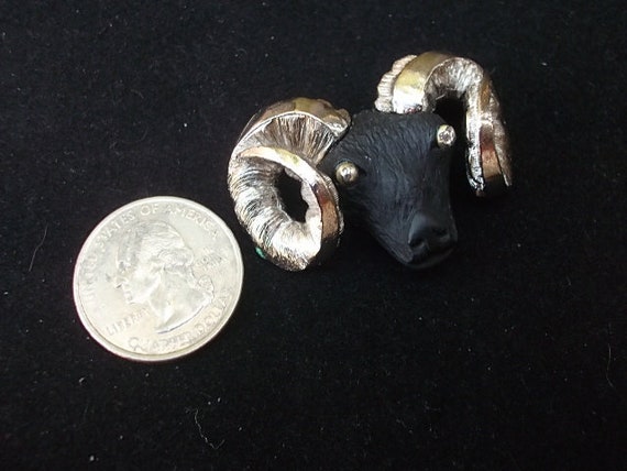 Ram Brooch Unsigned Black with Silver Tone Horns … - image 4