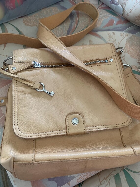 Fossil Tan Color Woman’s Leather with Original Si… - image 9