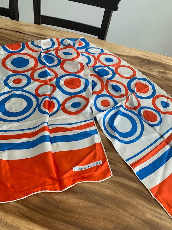 Jaleh and Joseph Woman’s Mod Design with Funky Fu… - image 9