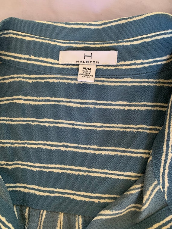 Halston Button Down Woman’s Medium Long Sleeve Fl… - image 4