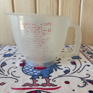 Tupperware 4 Cup Measuring Cup, Batter Bowl, Mix N Store, Tupperware #1288-4 Measuring Pitcher, Mixing Pitcher