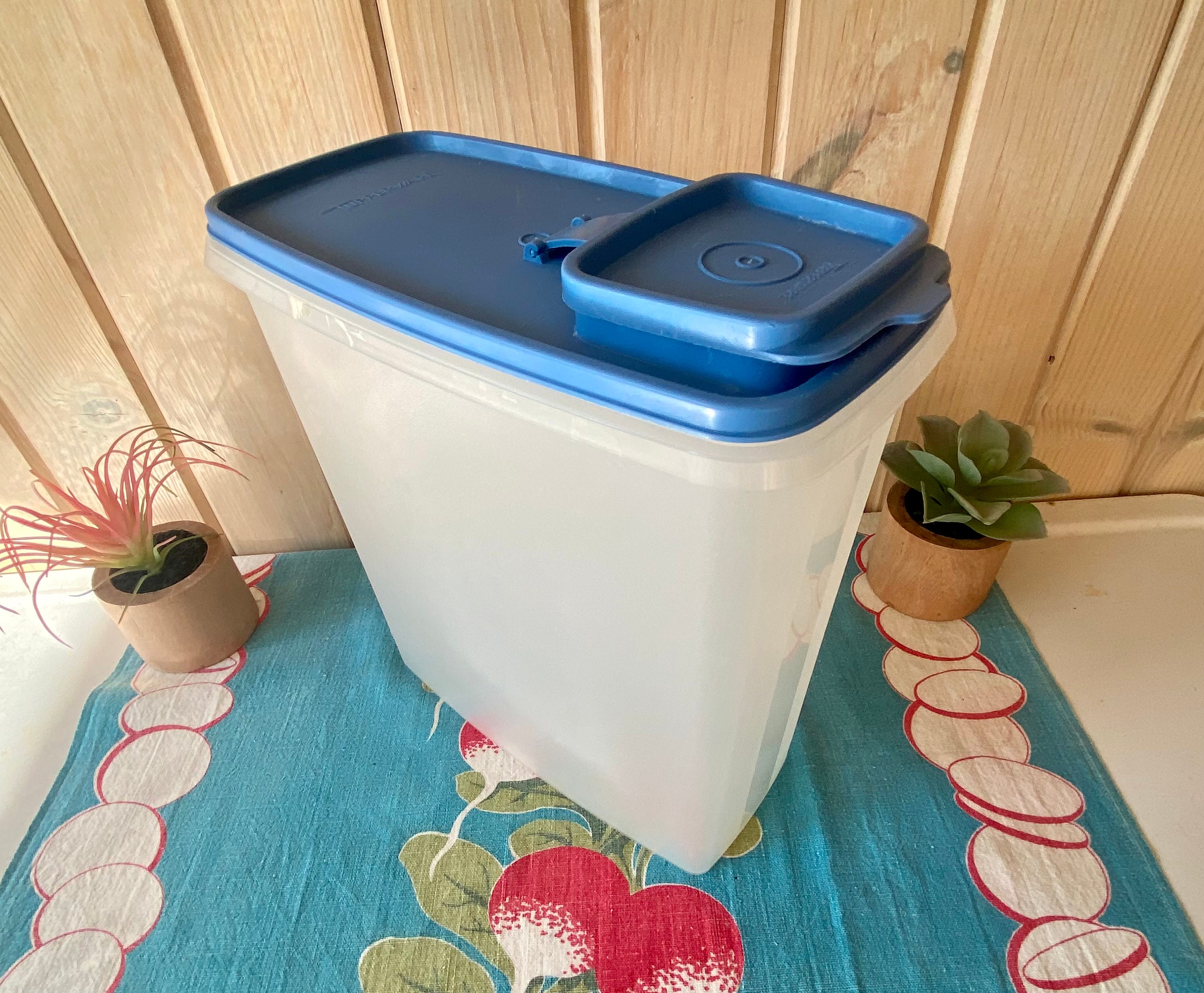 Audubon Vintage Feed & Seed Storage Container, Galvanized Metal Storage  Containers For Storing Bird Seed at Songbird Garden