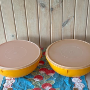 Vintage XL Tupperware Harvest Yellow Gold Fix N Mix Wonderlier Mixing Salad Serving Bowl (26 cups), Tupperware RARE Model 274-1, 274-5