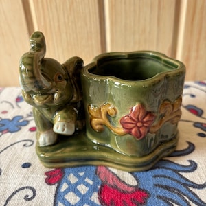 Vintage Trunk Up Elephant Planter Trinket Box, Majolica Style Green Elephant Trinket Box, Baby/Child&#39;s Room Decor, MCM Lucky Trunk Up 3.75”