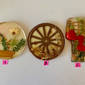 Vintage Lucite Untersetzer oder Löffel Ablage: Gamut Designs USA, Dried Flowers