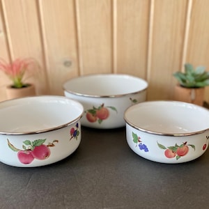Vintage White Enamelware Nesting Bowls: Fruit Motif Set of 3