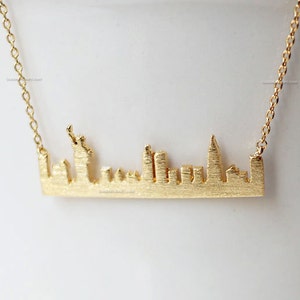 New York skyline necklace in Gold, NewYork bar necklace, city bar necklace, USA jewelry, souvenir New York, city skyline necklace