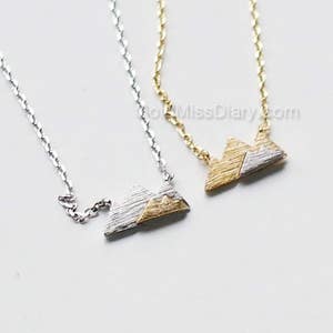 silver Mountain layered Necklace, Dainty Mountain Pendant Necklace, two tone Mountain Necklace, Mountain Charm, Nature Jewelry, gift ideas